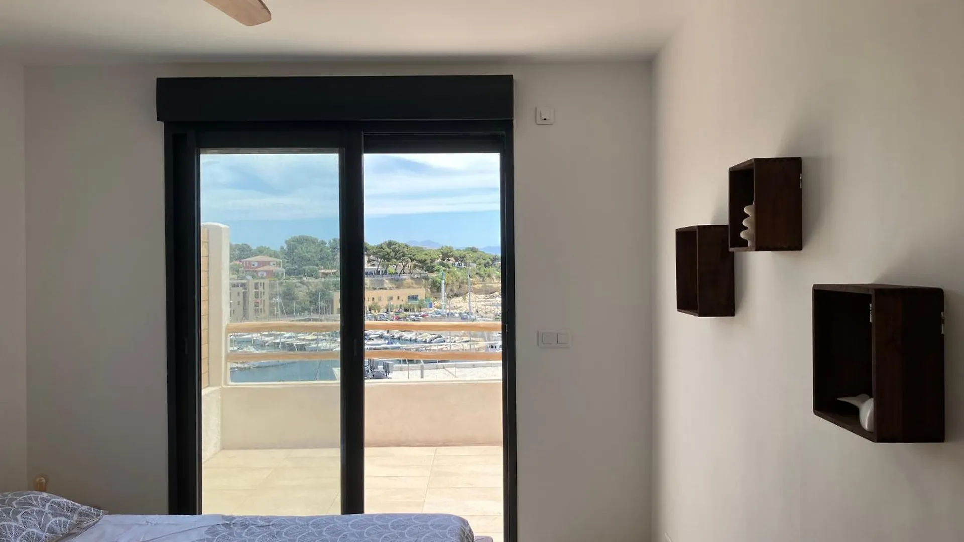 T2 Vue Sur Le Port Jacuzzi Terrasse Et Parking Apartment Carry-le-Rouet France