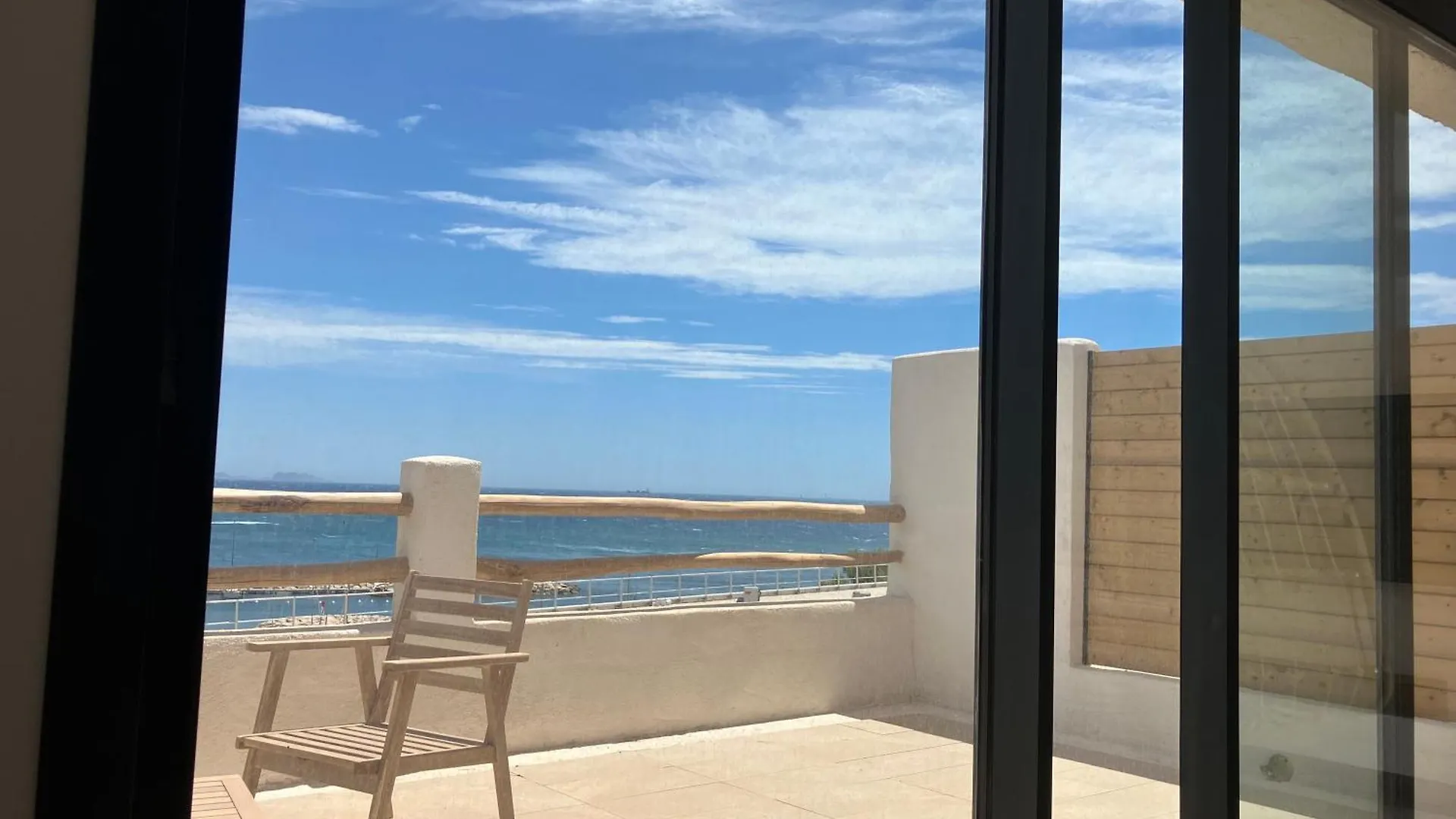 T2 Vue Sur Le Port Jacuzzi Terrasse Et Parking Apartment Carry-le-Rouet France
