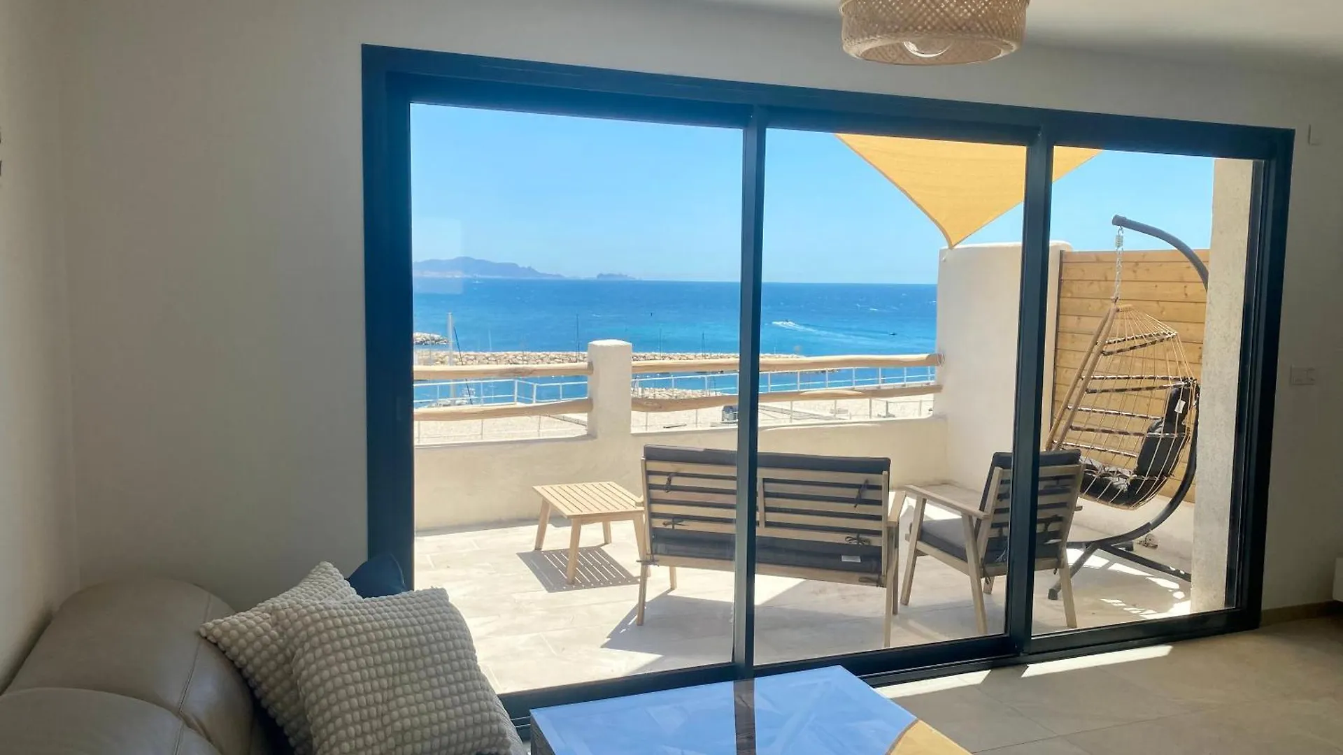 T2 Vue Sur Le Port Jacuzzi Terrasse Et Parking Apartment Carry-le-Rouet France